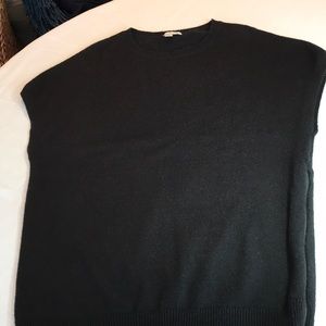 Halogen women’s sweater size s black sleeveless